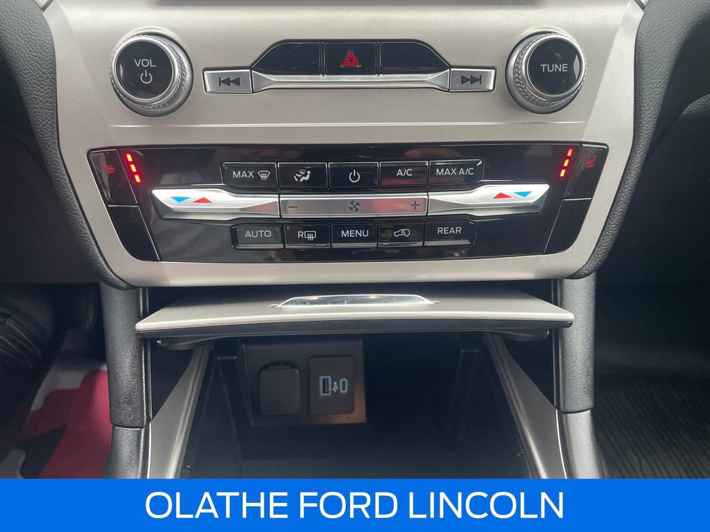 Certified 2023 Ford Explorer XLT image 15