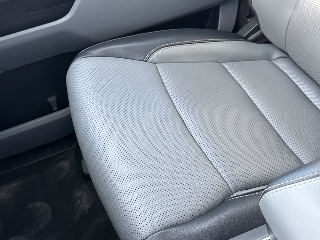 Certified 2023 Ford F150 Lariat w/ Equipment Group 502A High image 25