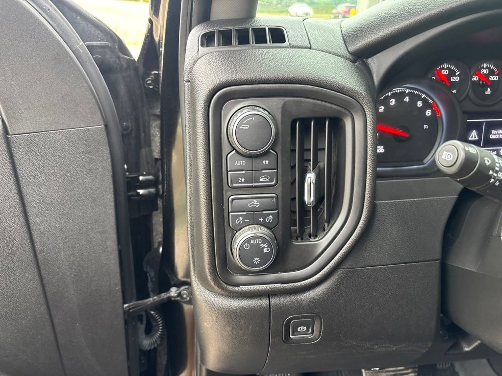 Used 2024 Chevrolet Silverado 1500 Custom w/ Rally Edition AWD/4WD image 17