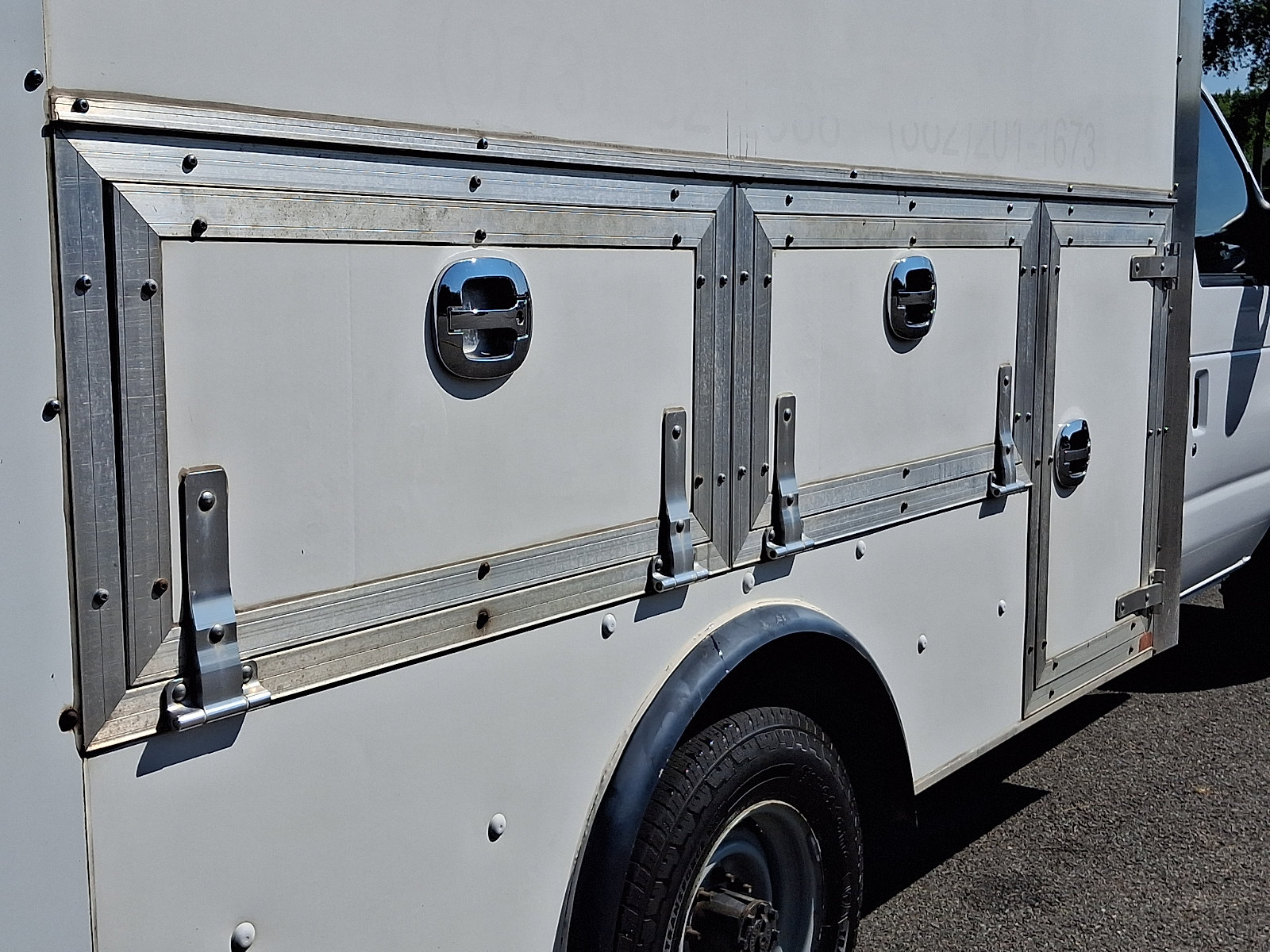 Certified 2022 Ford E-350 and Econoline 350 Super Duty w/ Power Windows & Locks Group RWD image 10