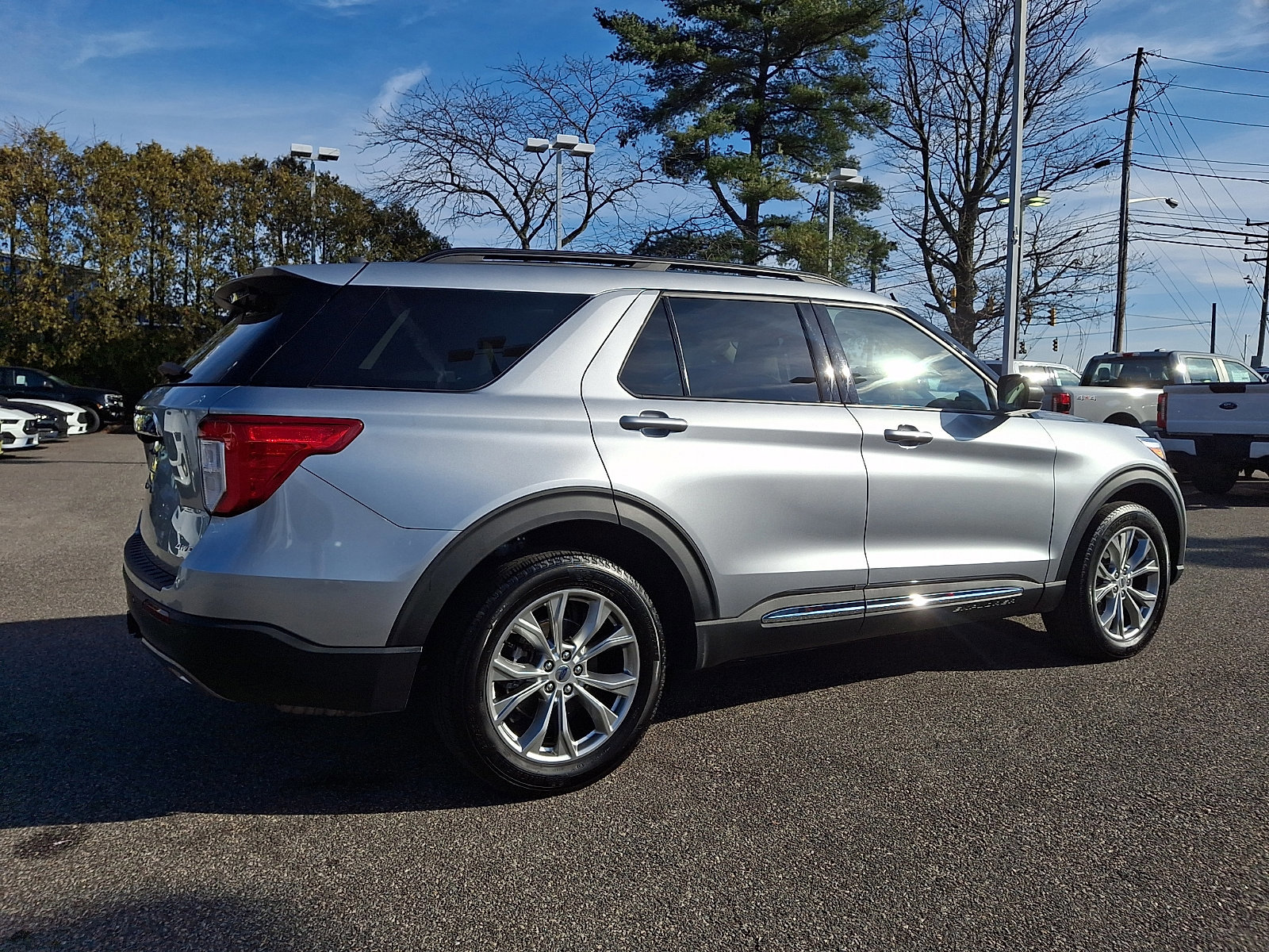 Certified 2024 Ford Explorer XLT w/ Equipment Group 202A image 8