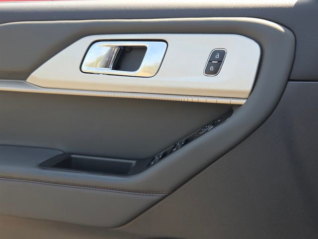 Certified 2025 Ford Explorer Active image 26