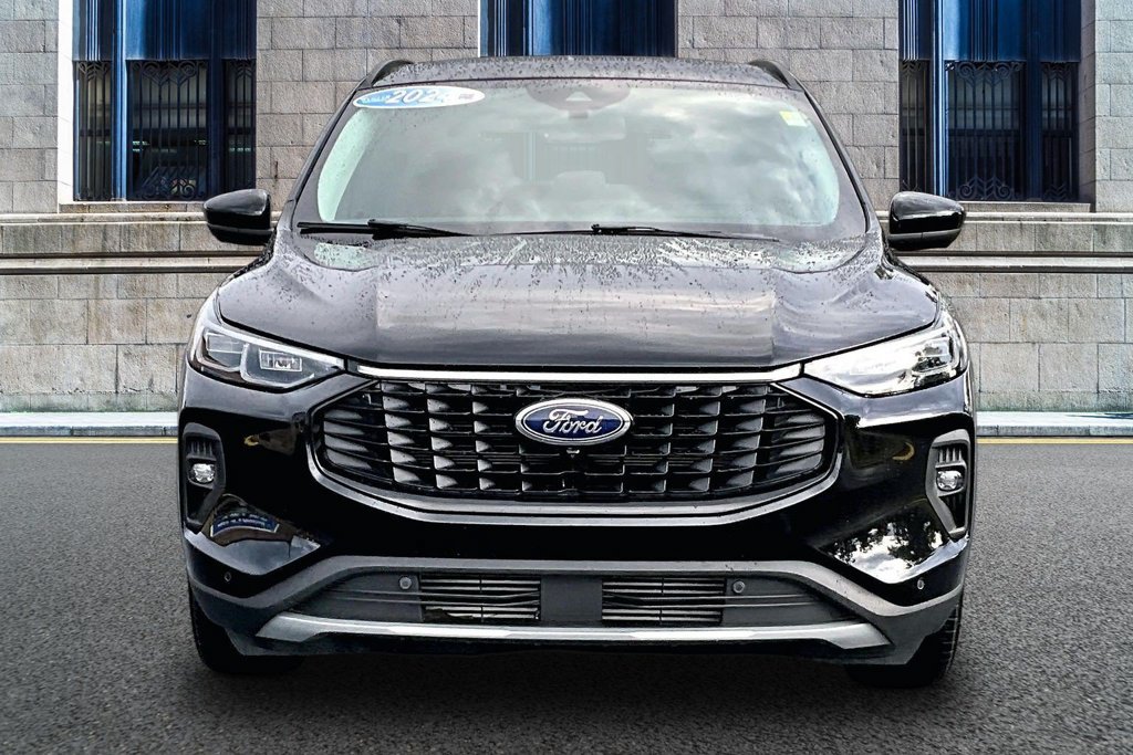 Certified 2024 Ford Escape Platinum w/ Premium Technology Package AWD/4WD image 3