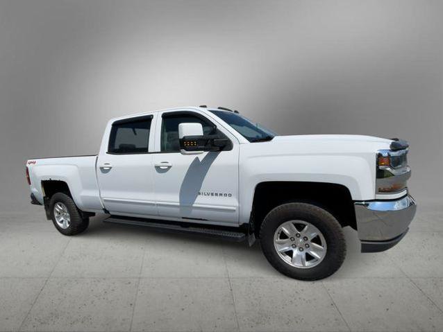 Used 2018 Chevrolet Silverado 1500 LT w/ Trailering Package AWD/4WD image 2