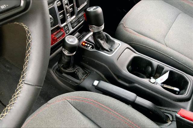 Used 2025 Jeep Wrangler Unlimited Rubicon AWD/4WD image 17