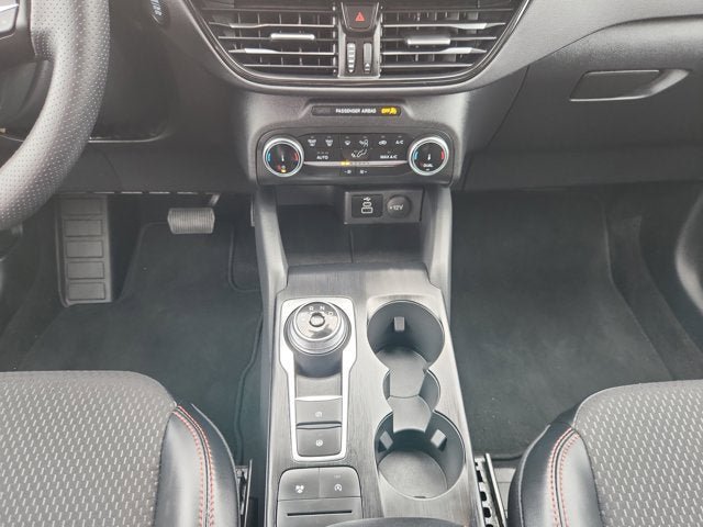 Certified 2025 Ford Escape ST-Line AWD/4WD image 11