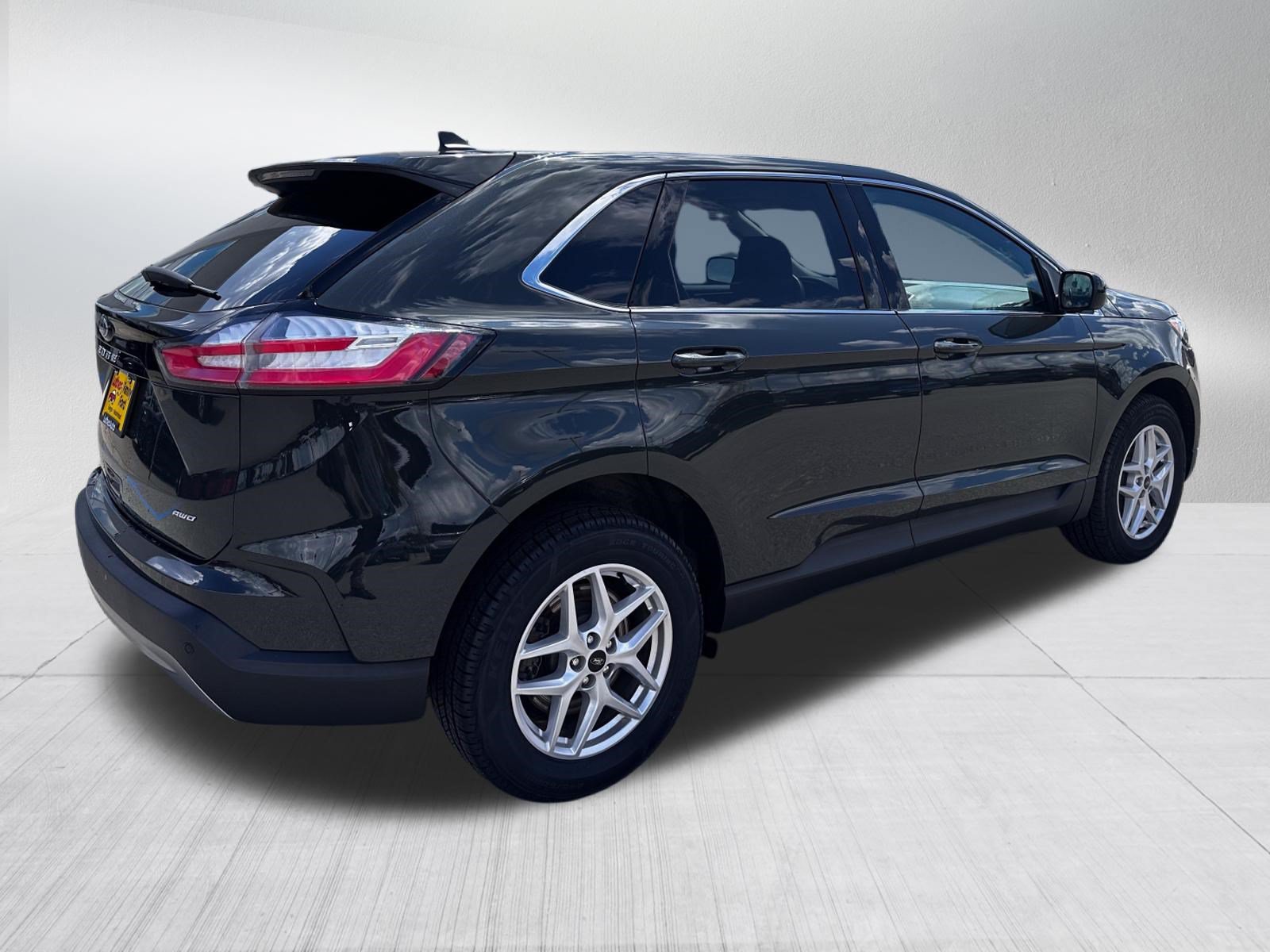 Certified 2024 Ford Edge SEL w/ Convenience Package AWD/4WD image 7