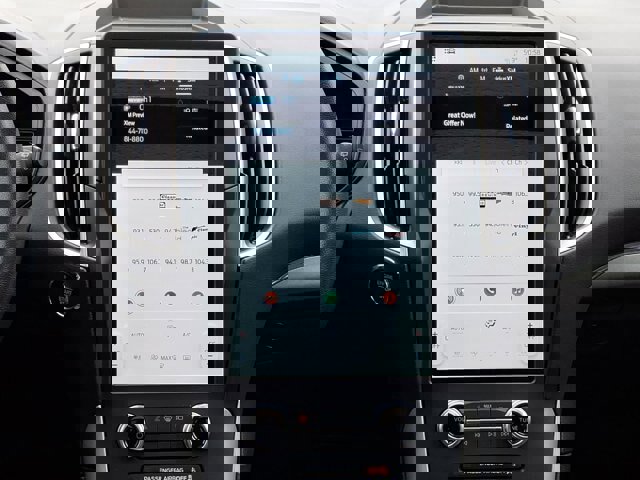 Certified 2022 Ford Edge SEL w/ Convenience Package image 9