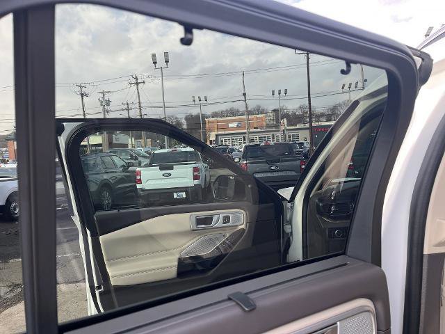 Certified 2024 Ford Explorer Platinum w/ Technology Package image 12