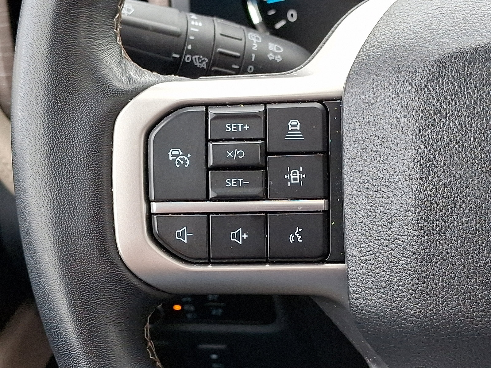 Certified 2024 Ford Expedition Limited AWD/4WD image 24