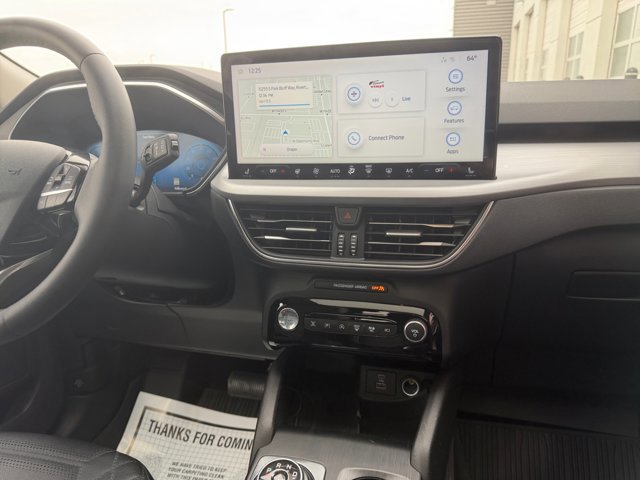 Certified 2023 Ford Escape Platinum w/ Premium Technology Package image 21