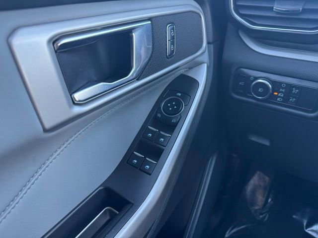 Certified 2023 Ford Explorer XLT w/ Equipment Group 202A AWD/4WD image 29