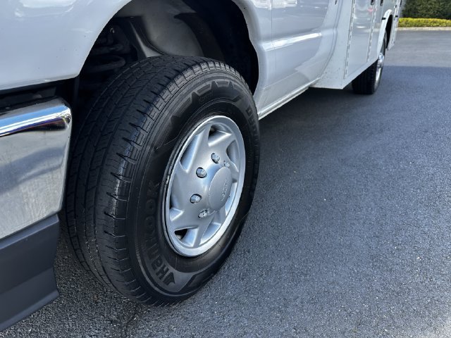 Certified 2022 Ford E-350 and Econoline 350 Super Duty w/ Power Windows & Locks Group RWD image 12