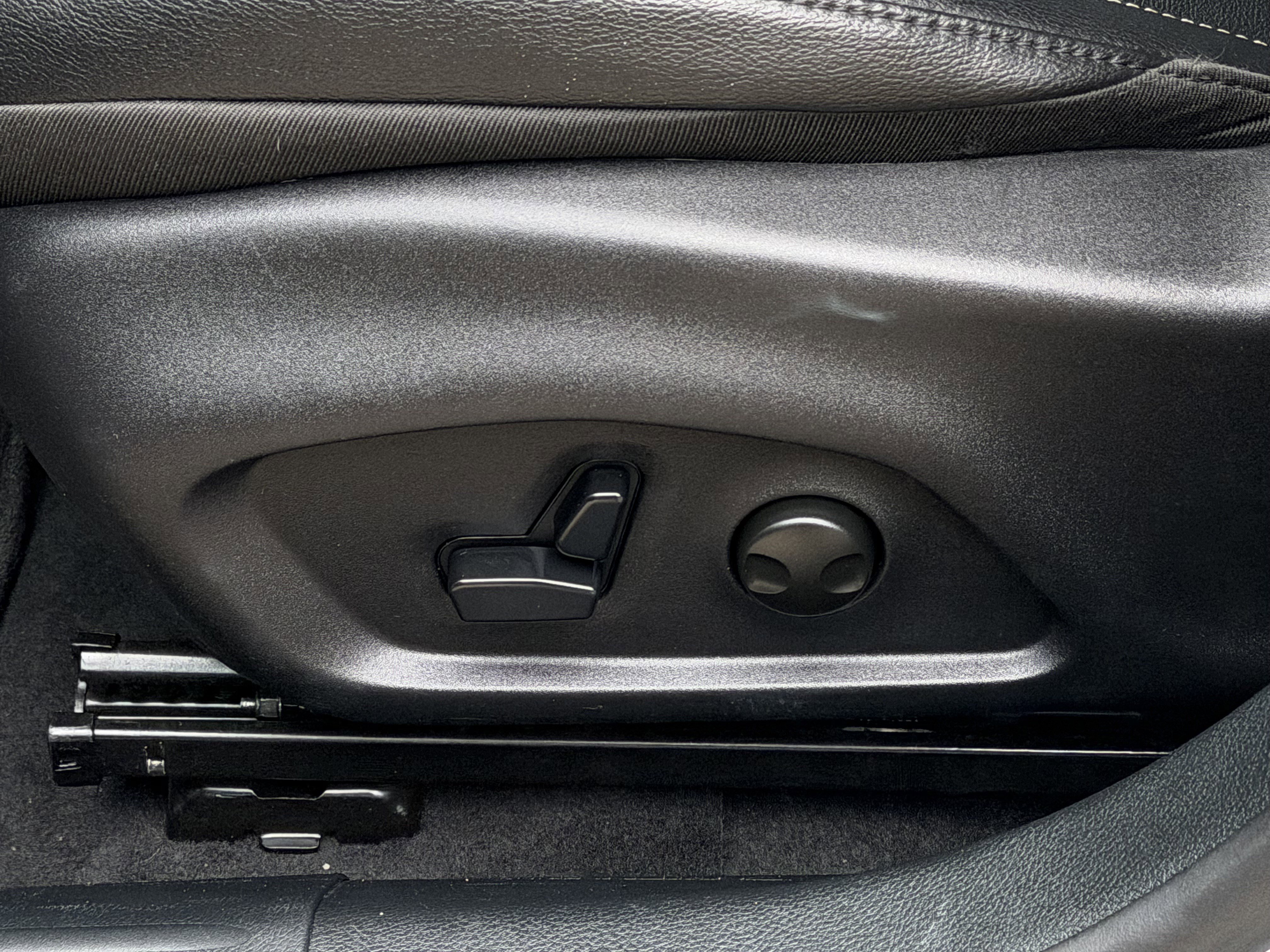 Used 2026 Jeep Compass Limited image 18