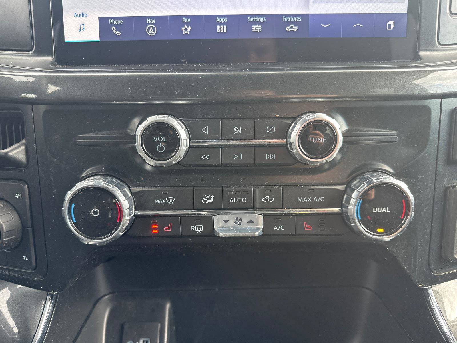 Certified 2023 Ford F150 XLT w/ Equipment Group 302A High image 17