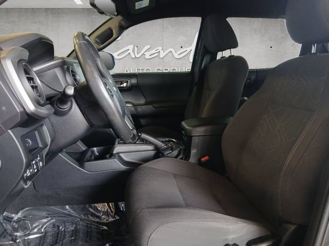 Used 2017 Toyota Tacoma TRD Sport w/ Tow Package RWD image 20