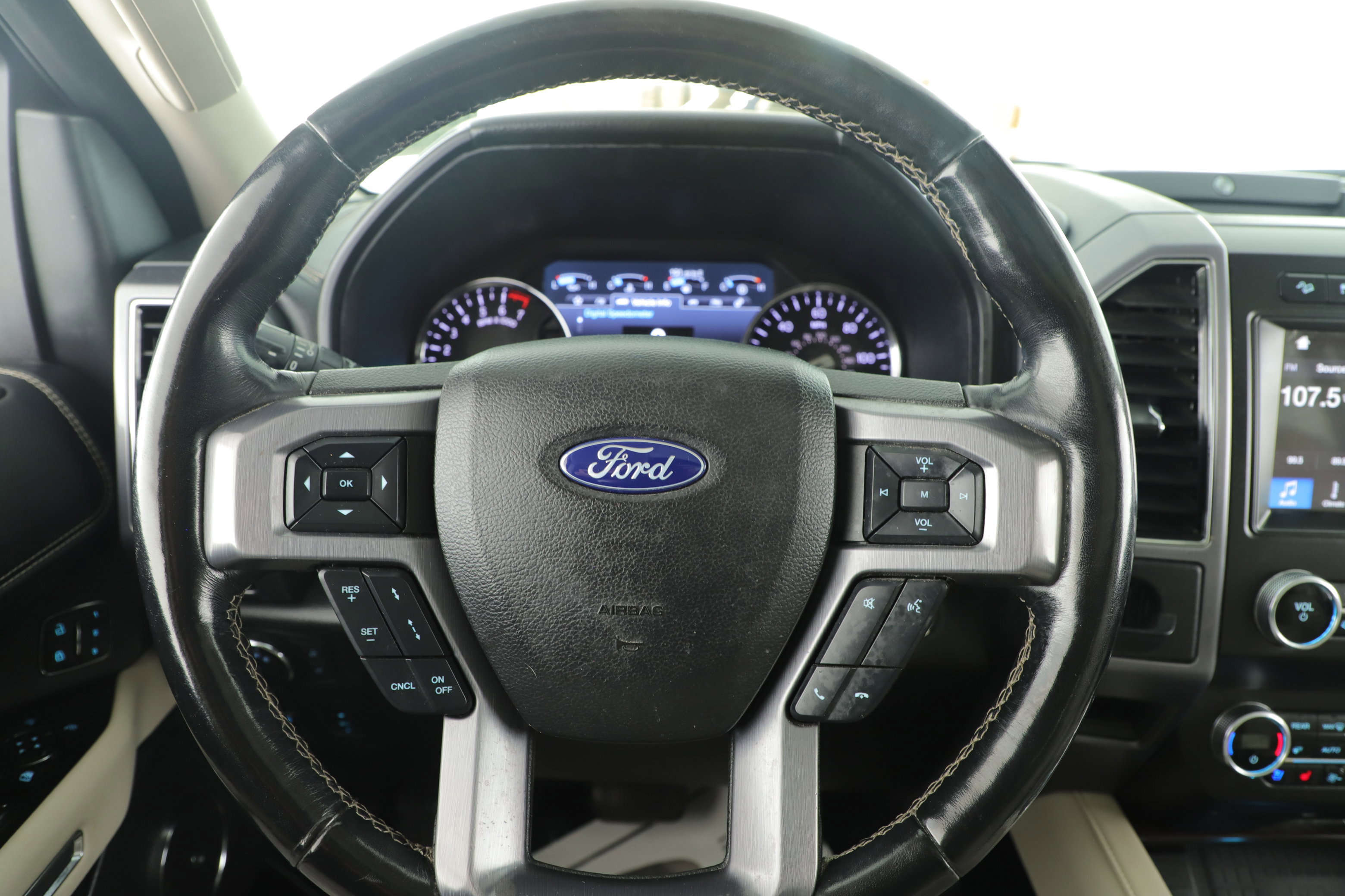 Certified 2019 Ford Expedition Platinum image 15