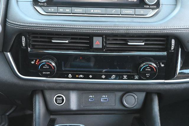 Used 2023 Nissan Rogue SL image 32