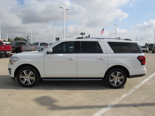 Certified 2022 Ford Expedition Max Limited RWD image 3