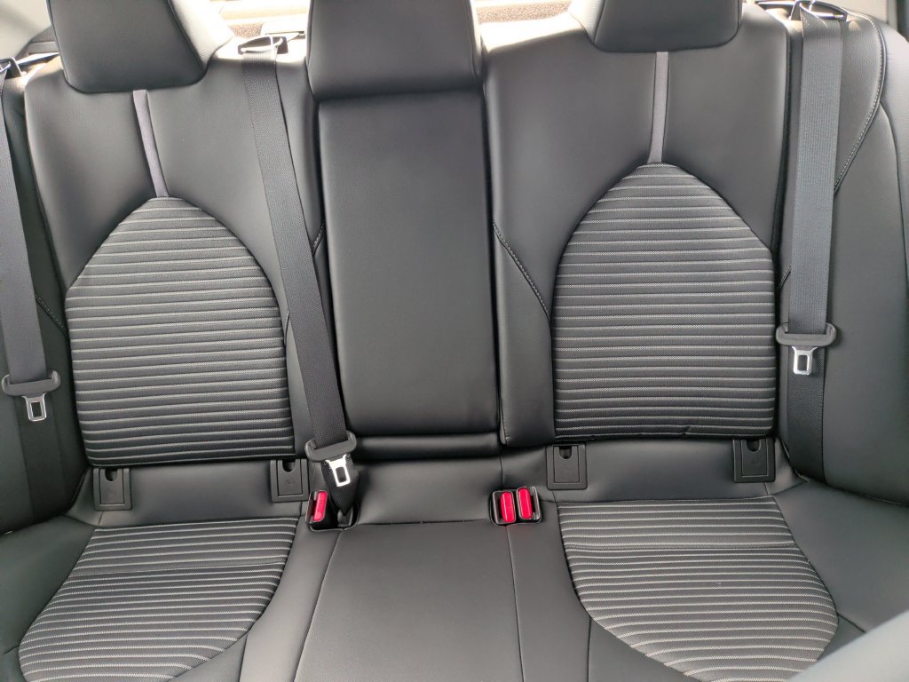 Used 2020 Toyota Camry SE FWD image 12