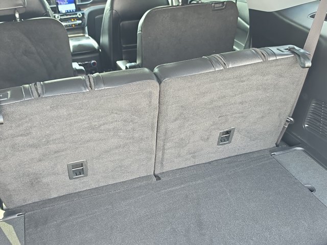 Certified 2023 Ford Explorer Limited w/ Limited Technology Package RWD image 8
