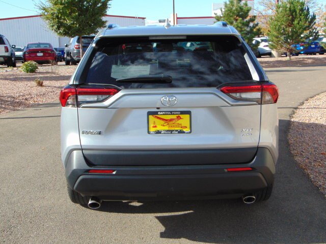 Used 2022 Toyota RAV4 XLE Premium AWD/4WD image 5