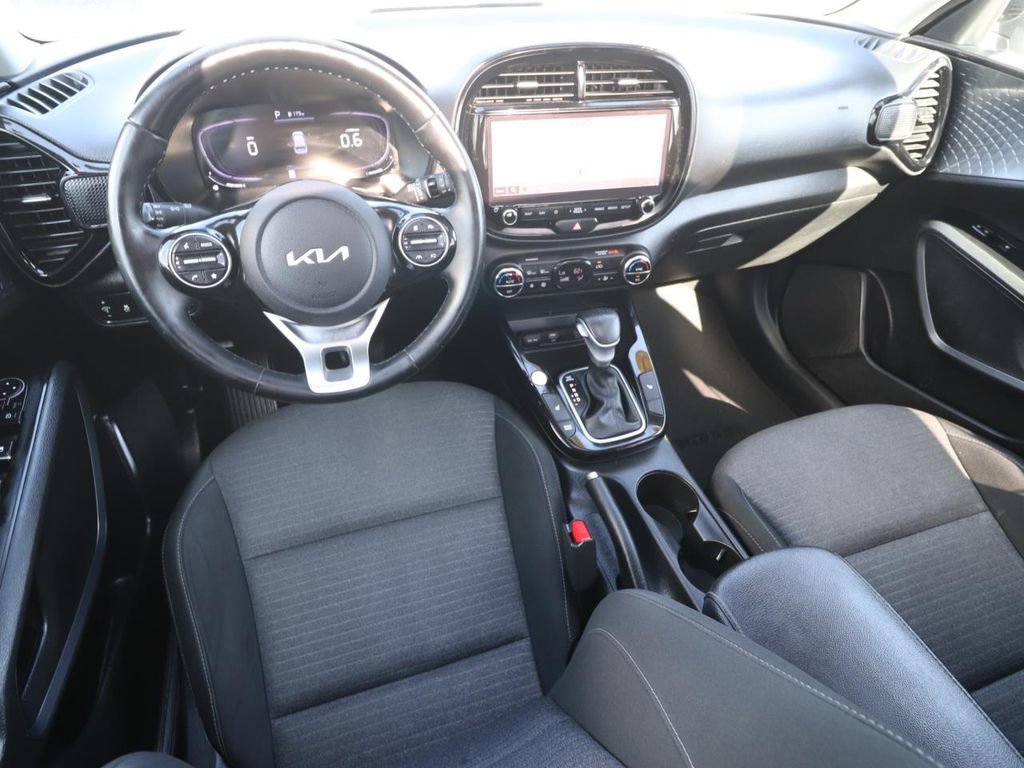 Used 2023 Kia Soul EX FWD image 10