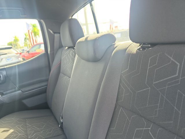 Used 2018 Toyota Tacoma TRD Sport RWD image 14