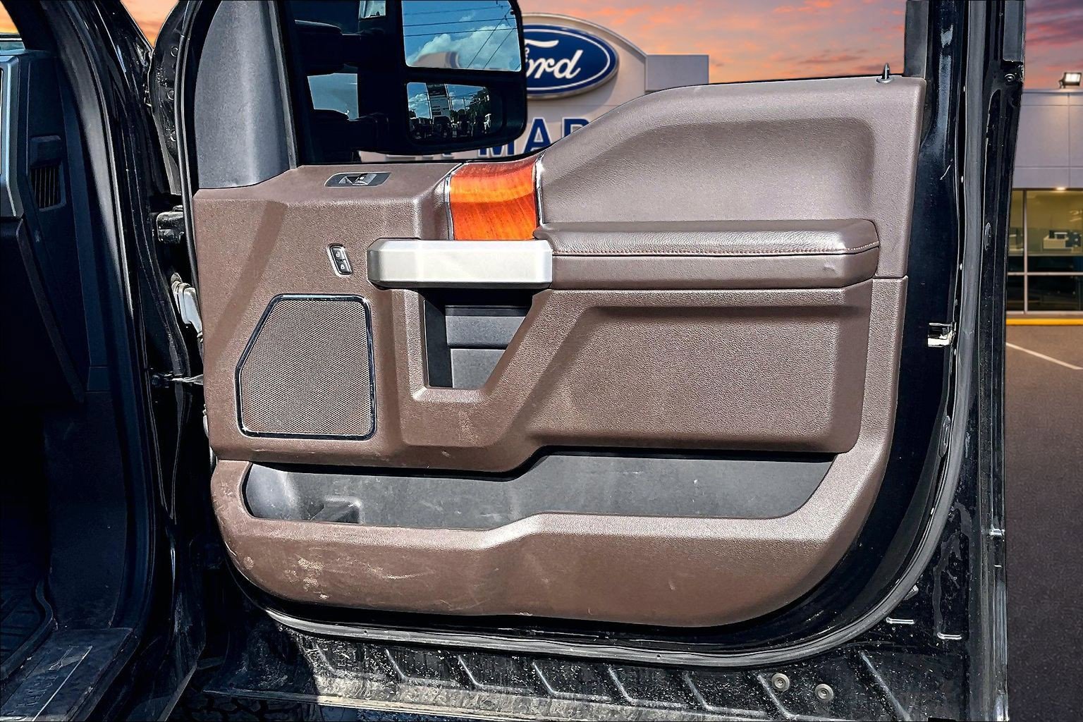 Certified 2022 Ford F250 King Ranch w/ Tremor Off-Road Package AWD/4WD image 25