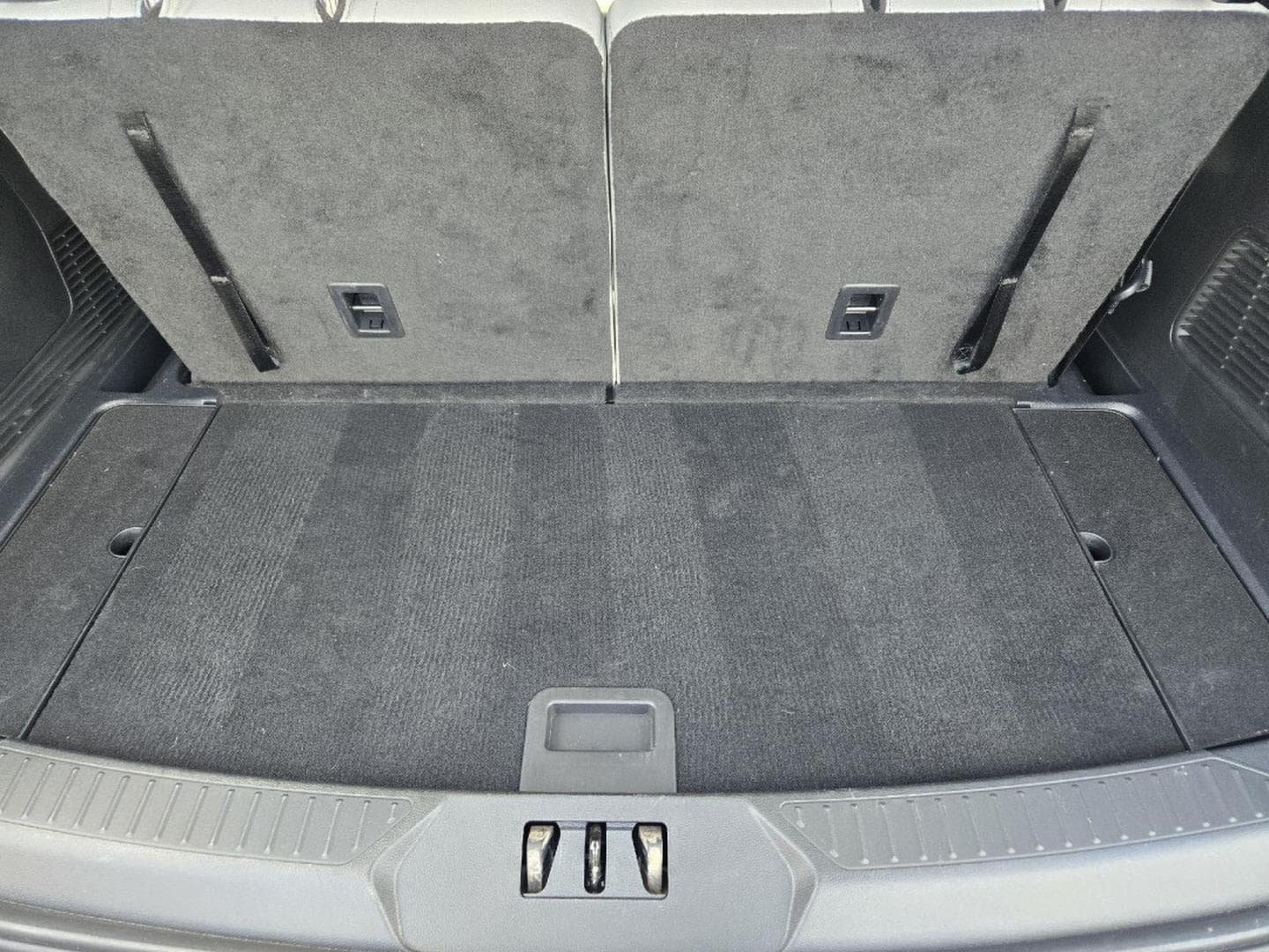 Certified 2025 Ford Explorer Active w/ Active Comfort Package RWD image 32