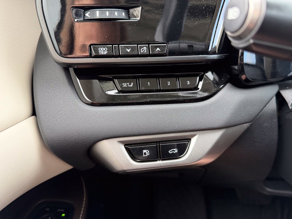 Used 2023 Lexus RX 350 Premium w/ Accessory Package AWD/4WD image 14
