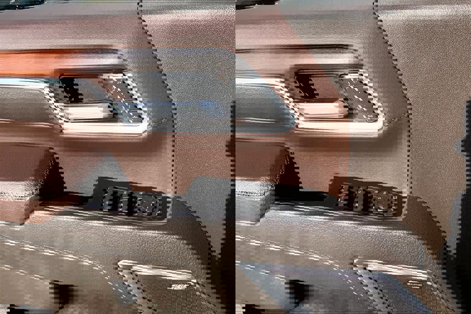 Used 2025 GMC Sierra 2500 Denali w/ Denali Reserve Package image 33