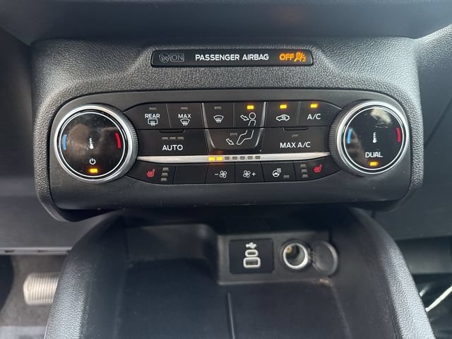 Certified 2025 Ford Escape ST-Line Select AWD/4WD image 17