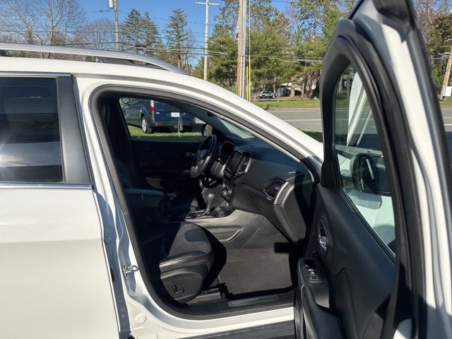 Used 2019 Jeep Cherokee Limited AWD/4WD image 19