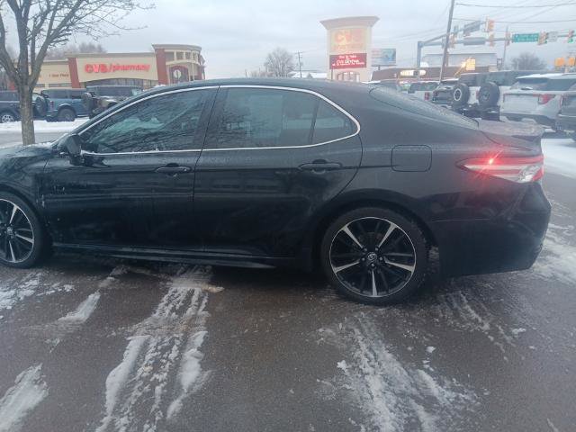 Used 2018 Toyota Camry XSE image 8