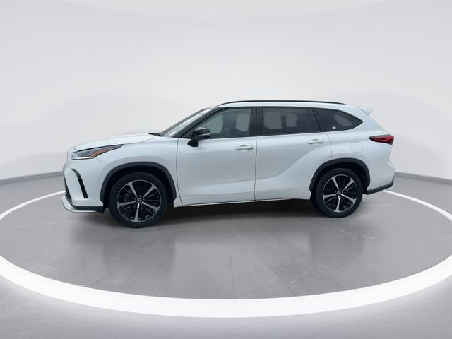 Used 2021 Toyota Highlander XSE FWD image 4