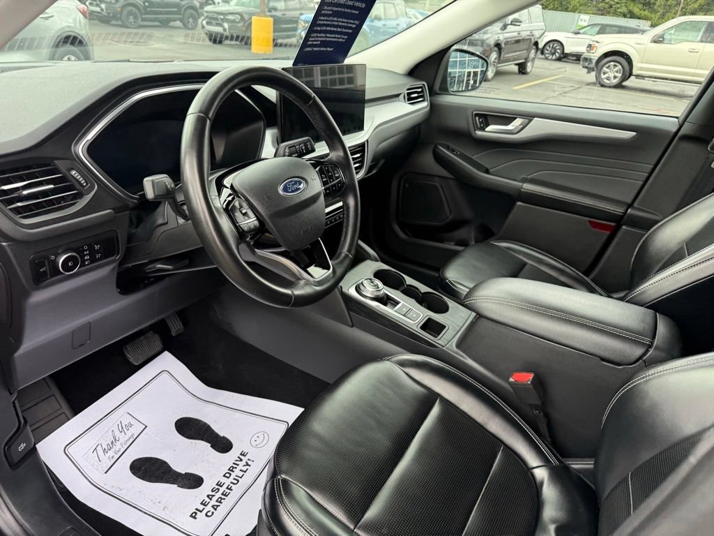 Certified 2024 Ford Escape Platinum AWD/4WD image 22