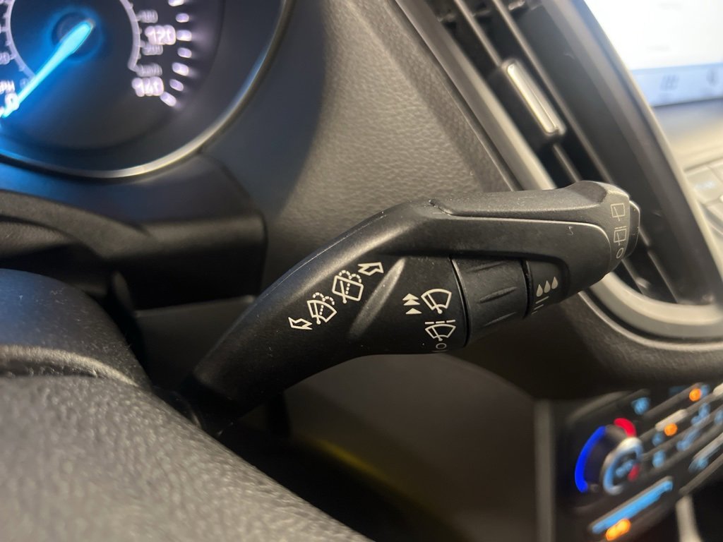 Certified 2018 Ford Escape SE w/ SE Sync 3 Package image 15