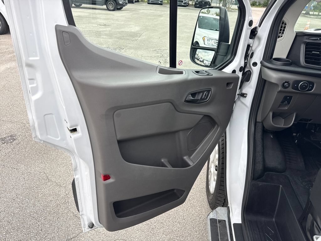 Certified 2025 Ford Transit 250 Low Roof w/ Exterior Upgrade Package RWD image 13