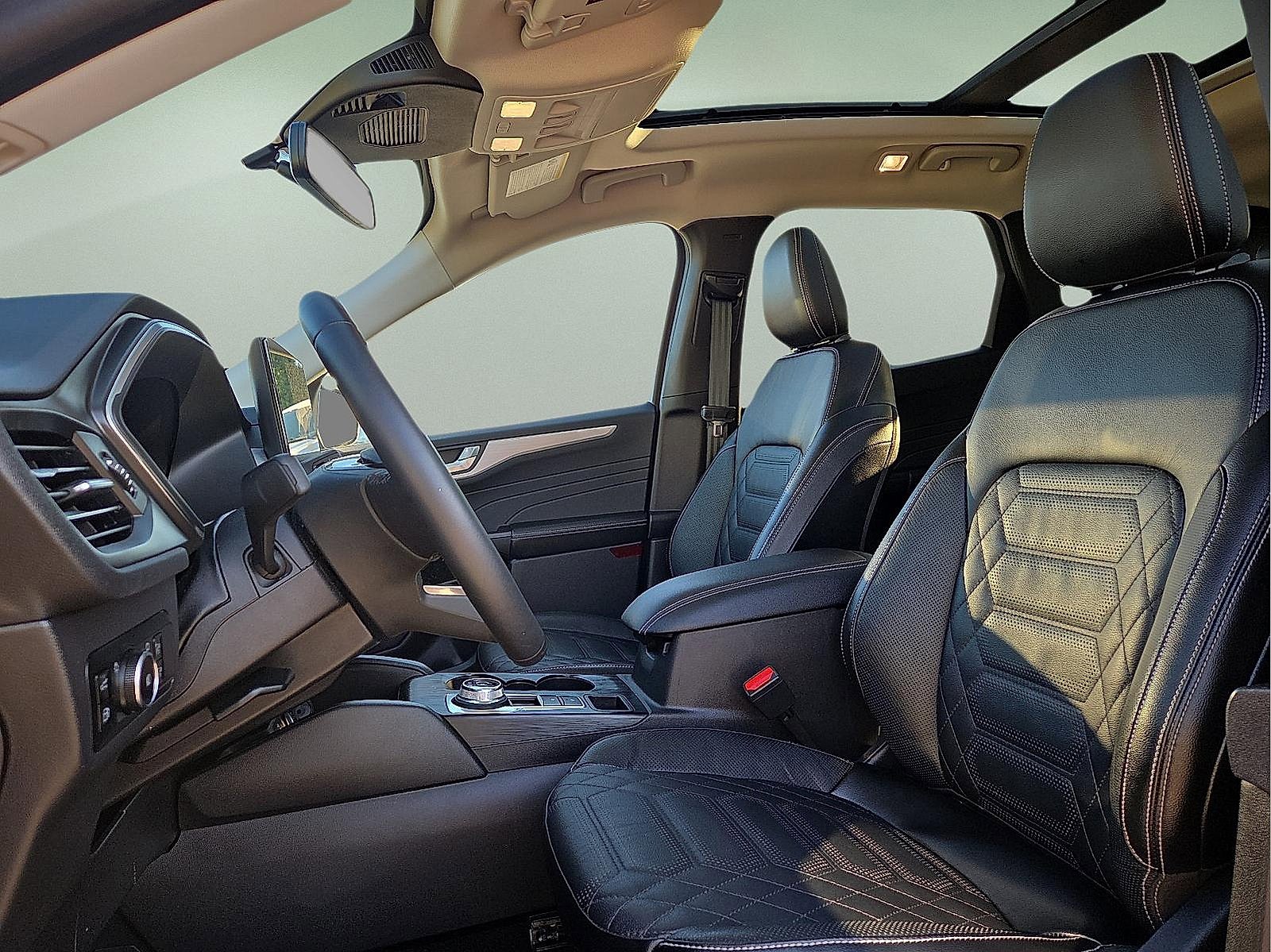 Certified 2024 Ford Escape SE w/ PHEV Premium Package image 14