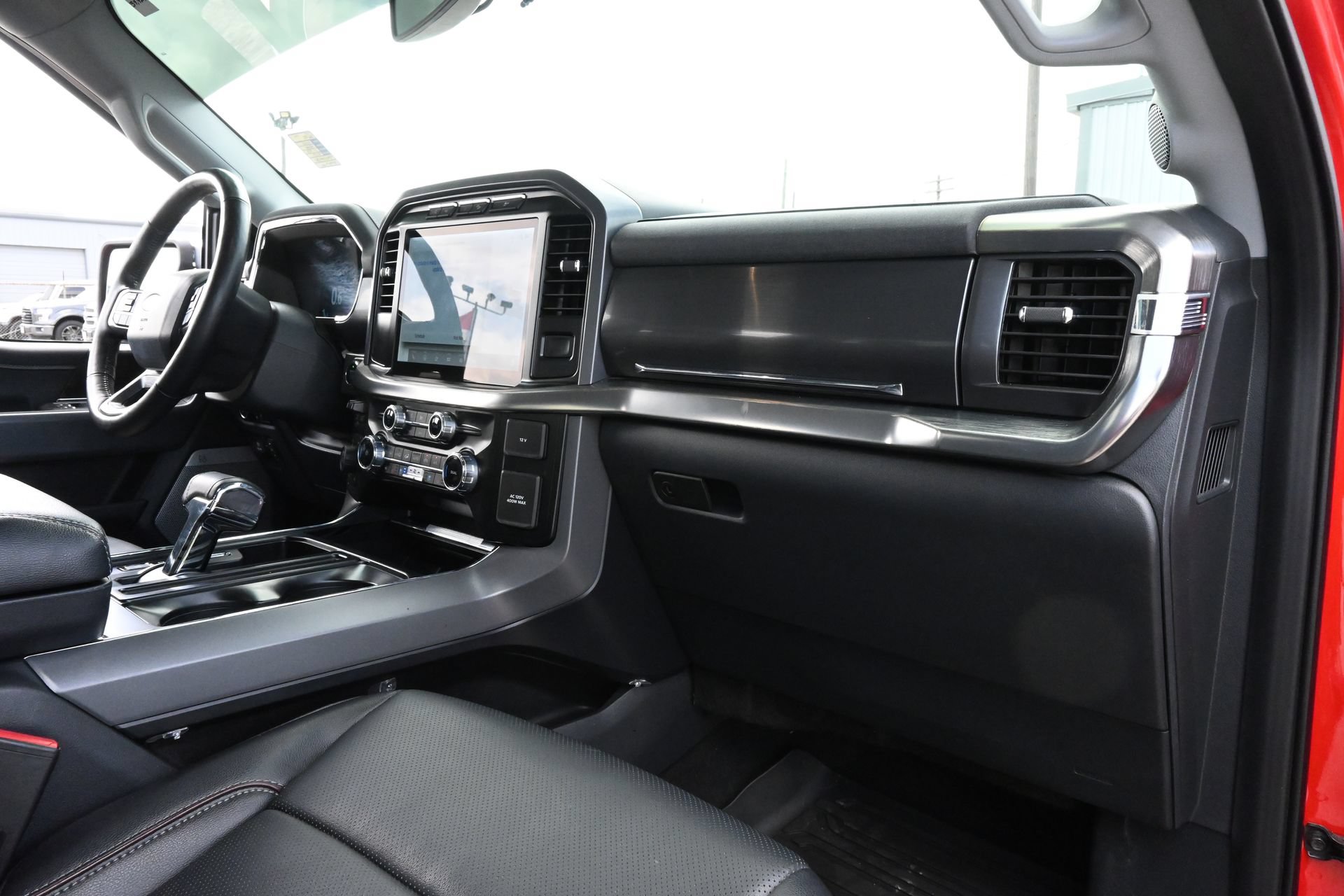 Certified 2023 Ford F150 Lariat w/ FX4 Off-Road Package AWD/4WD image 23