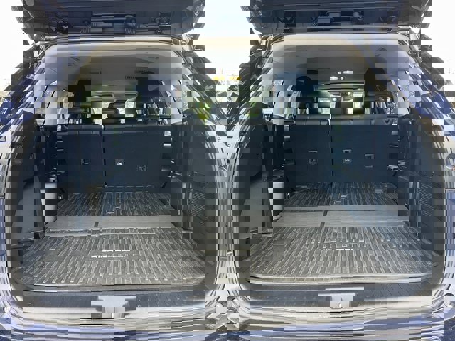 Used 2020 Toyota Highlander XLE image 29