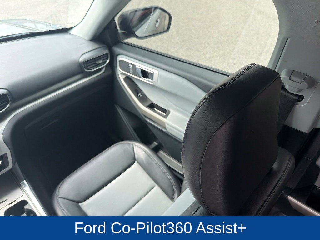 Certified 2022 Ford Explorer XLT w/ Equipment Group 202A RWD image 19