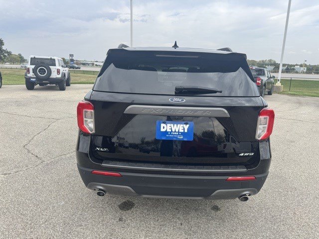 Certified 2023 Ford Explorer XLT w/ Equipment Group 202A image 4