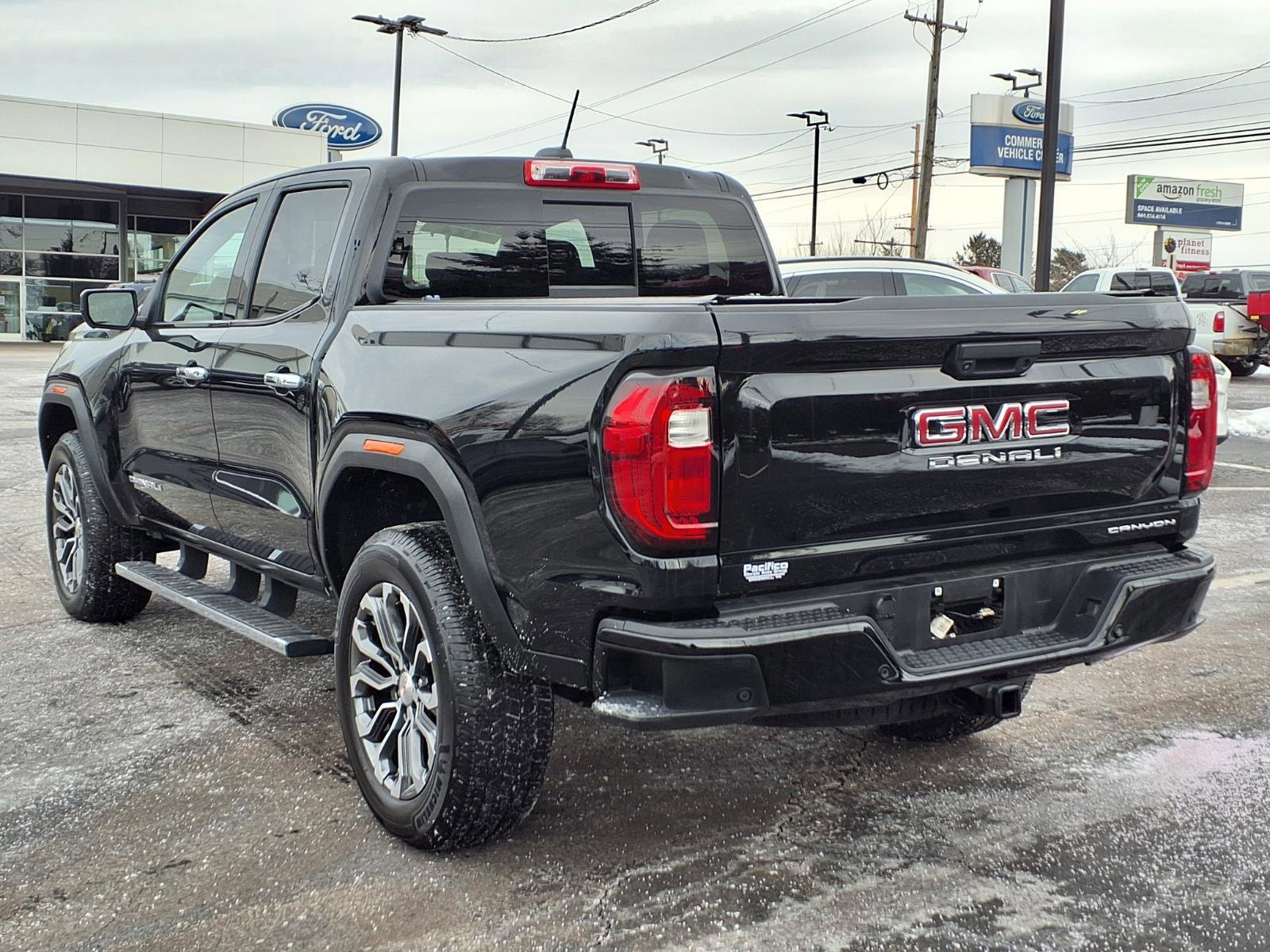 Used 2023 GMC Canyon Denali image 3