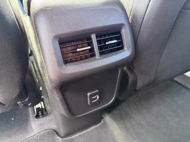 Used 2023 Chevrolet Equinox LT FWD image 27