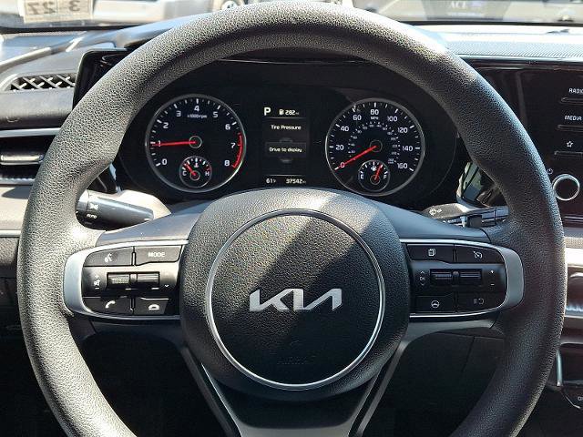 Used 2022 Kia K5 LXS image 19