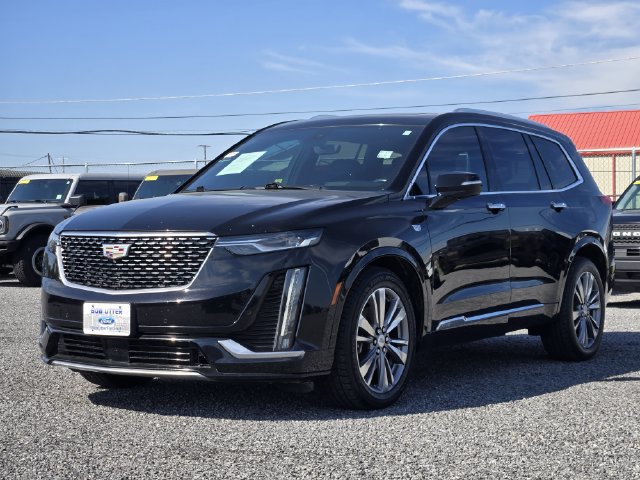 Used 2020 Cadillac XT6 Premium Luxury FWD image 3