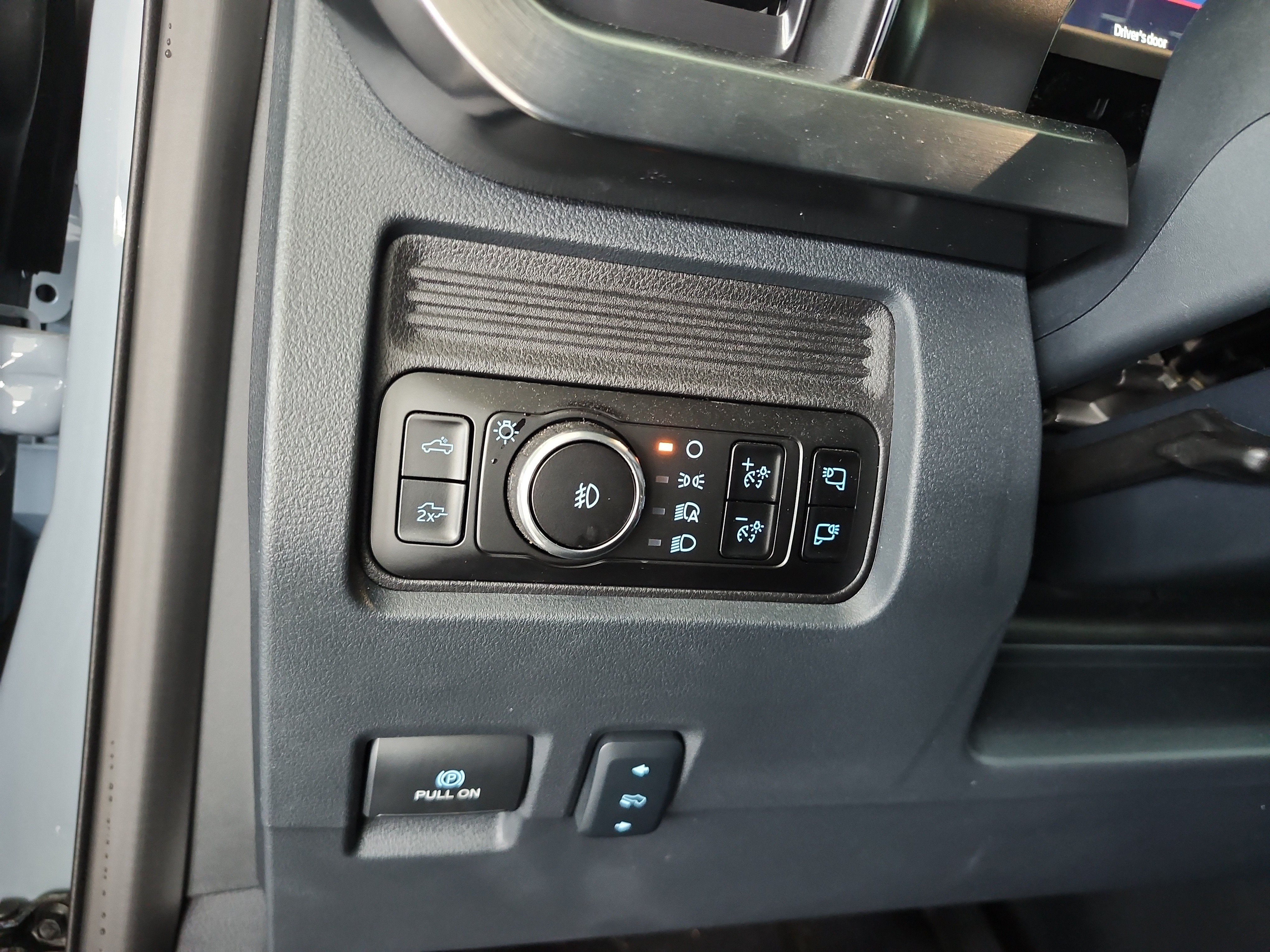 Certified 2025 Ford F250 Lariat w/ Lariat Ultimate Package AWD/4WD image 13