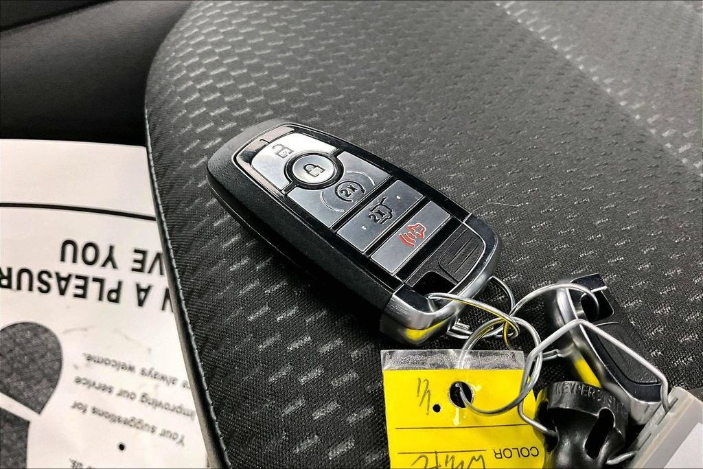 Certified 2023 Ford Escape ST-Line Select AWD/4WD image 11